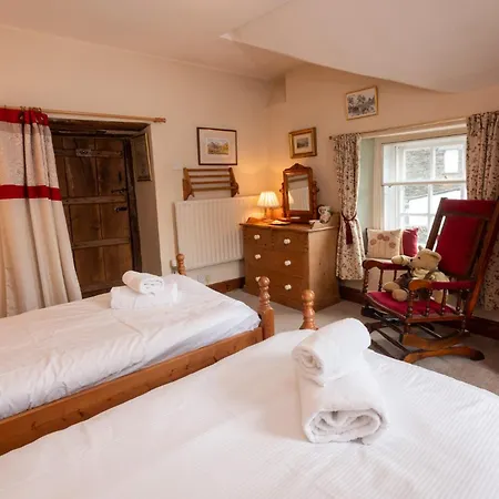 Wayside Clappersgate