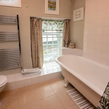 Wayside Clappersgate